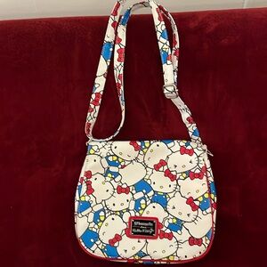 HELLO KITTY RARE LOUNGE-FLY  CROSSBODY 🔥🔥🔥🔥🔥